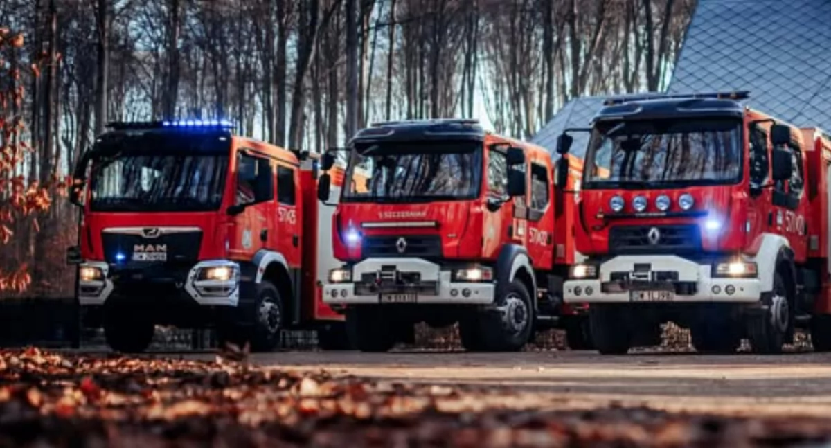 Pożar w Ozorowicach - Akcja straży pożarnej i ratowników medycznych | Szczegóły akcji i ewakuacji