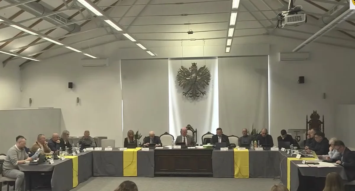 Inwestycje, podwyżki dla burmistrza i sołtysów oraz tańsze odpady
