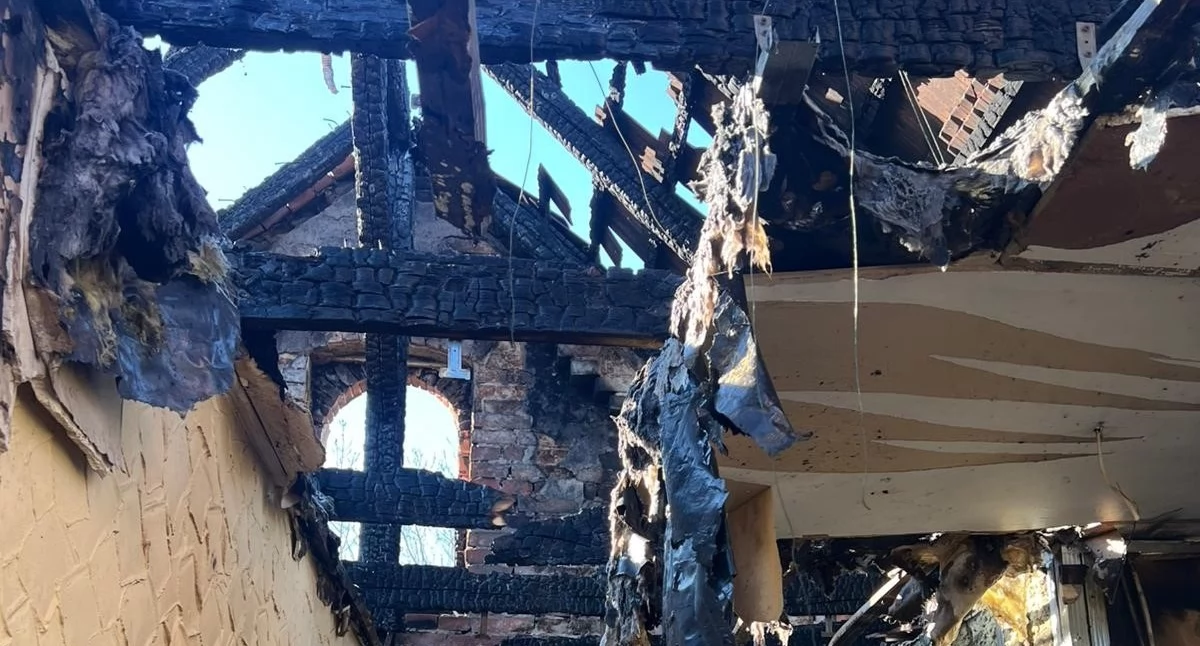Pożar byłego hotelu w Wilczynie. Zadysponowano 7 zastępów