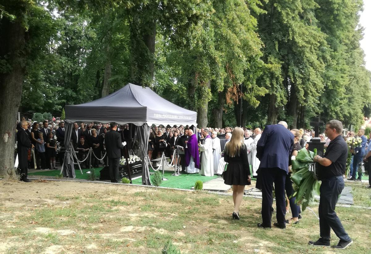 Odbyły się uroczystości pogrzebowe tragicznie zmarłego radnego Łukasza Budasa