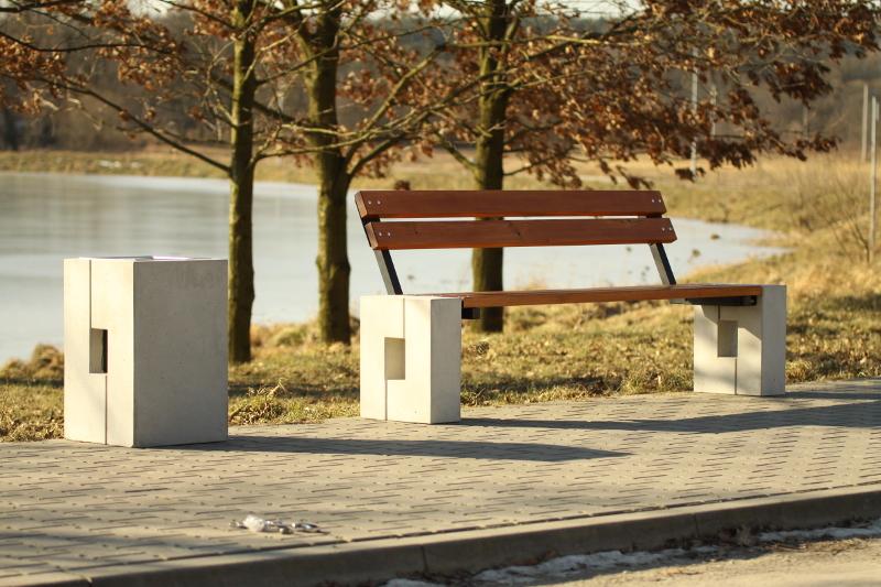 Nie tylko drzewa, czyli o małej architekturze parkowej