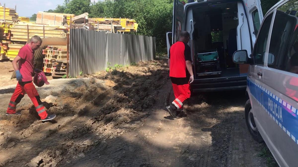 Wypadek na budowie. Mężczyzna spadł z rusztowania?
