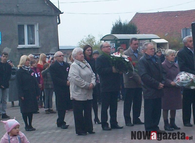 Uroczystości pod pomnikiem