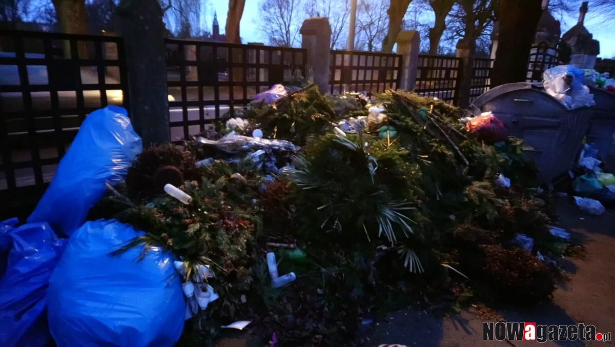 Dlaczego śmieci zalegają na cmentarzu?