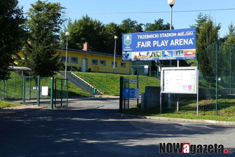Władza kładzie 