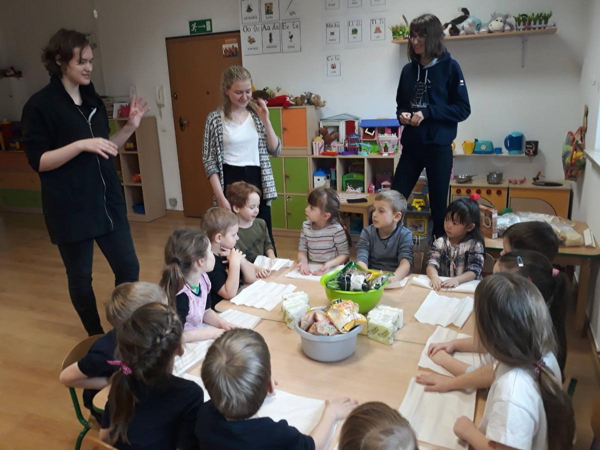 Przedszkolaki z Trzebnicy w obronie wróbli