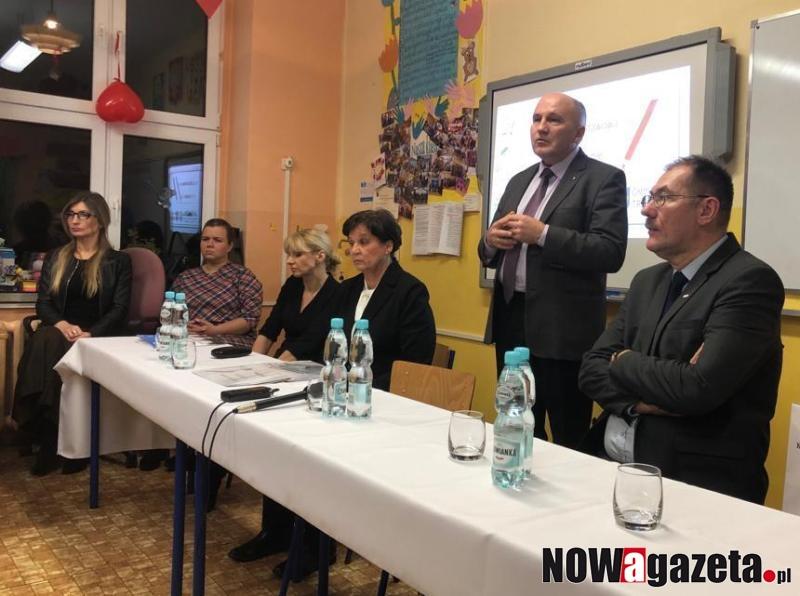 Szkoła zostaje. Po co było zamieszanie?