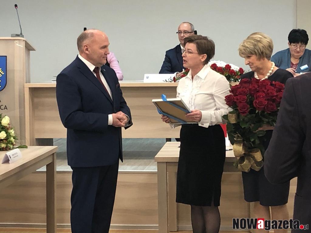 Czy Wy ludzie nie widzicie tego, że zostaliście zahipnotyzowani tymi jego czarami?