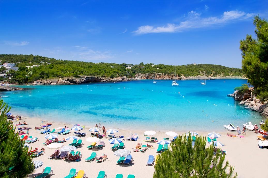 Planujesz wakacje w Hiszpanii? Sprawdź, które plaże warto odwiedzić