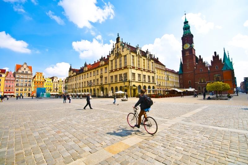 Czas na weekend: zarezerwuj bilety na relację Wrocław-Warszawa i ruszaj na Dolny Śląsk!