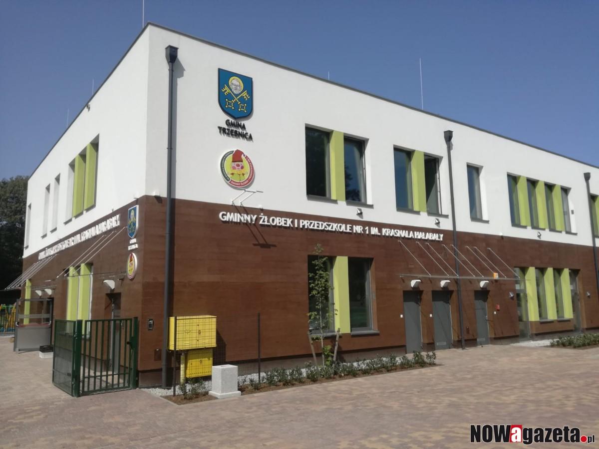 Dzieci upchnięte jak sardynki - rodzice interweniują