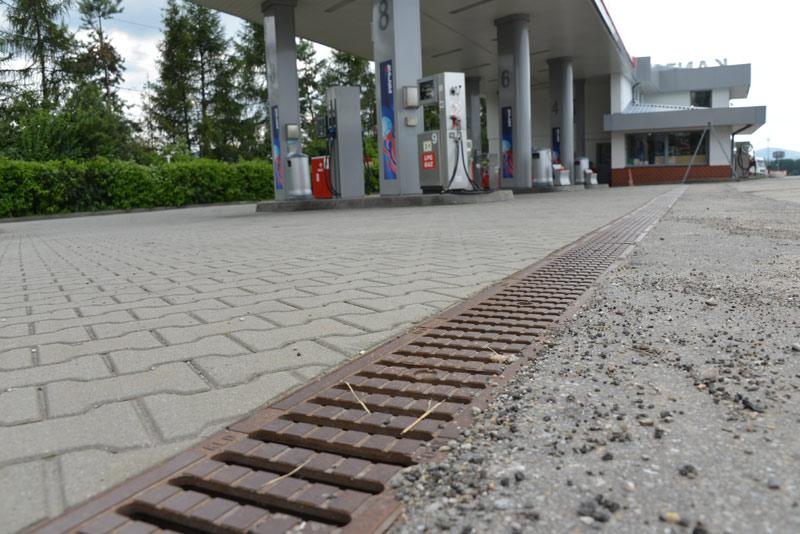 Odwodnienia plastikowe – kiedy można rozważyć ich montaż?