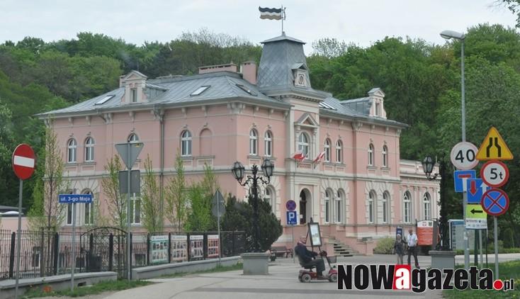 Starosta zwalniał niezgodnie z prawem, teraz za odszkodowania zapłacą wszyscy mieszkańcy
