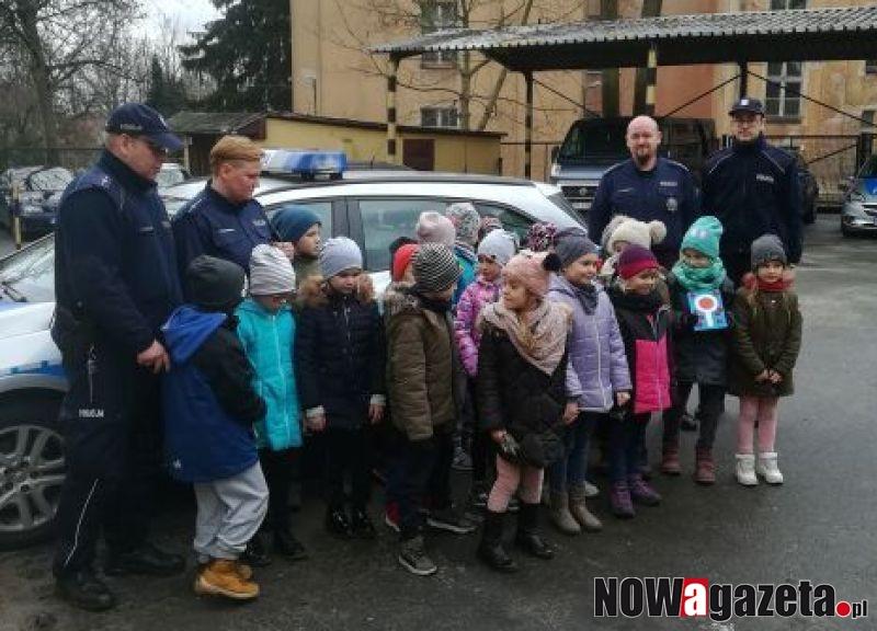 Młode pokolenie przyszłych policjantów