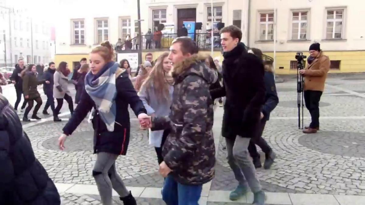 Rozgrzali trzebnicki Rynek w ten mroźny dzień [FILM]