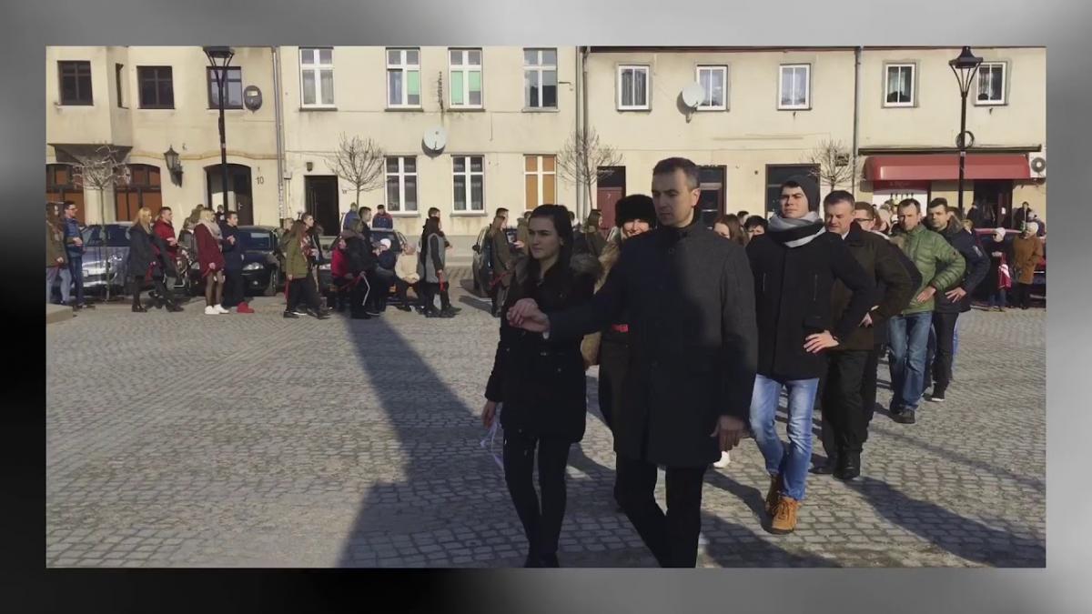 I Żmigrodzki Polonez odtańczony na rynku [FILM]