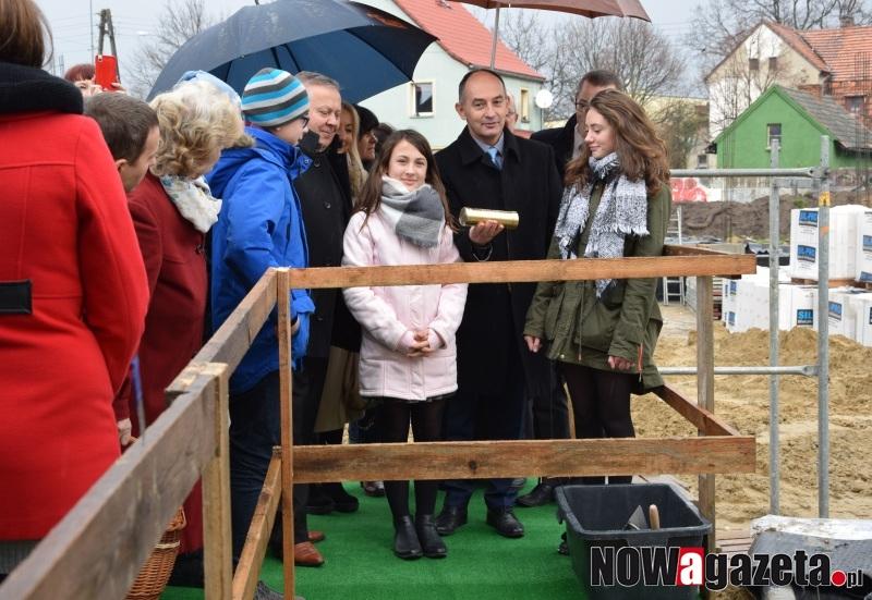 Kamień węgielny wmurowany w fundamenty nowej szkoły w Psarach