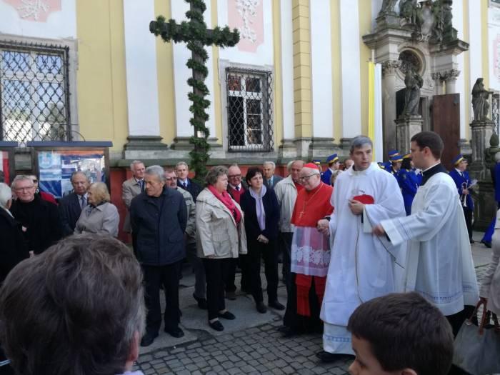 Tysiące pielgrzymów ku czci św. Jadwigi