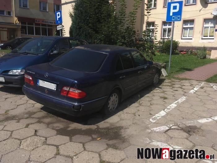 Zajmują parkingi