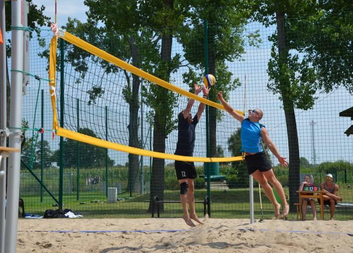 Nocny Turniej Siatkówki Plażowej ponownie w Żmigrodzie!
