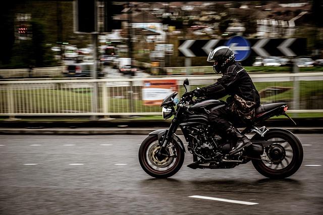 Zwracaj uwagę na motocykle