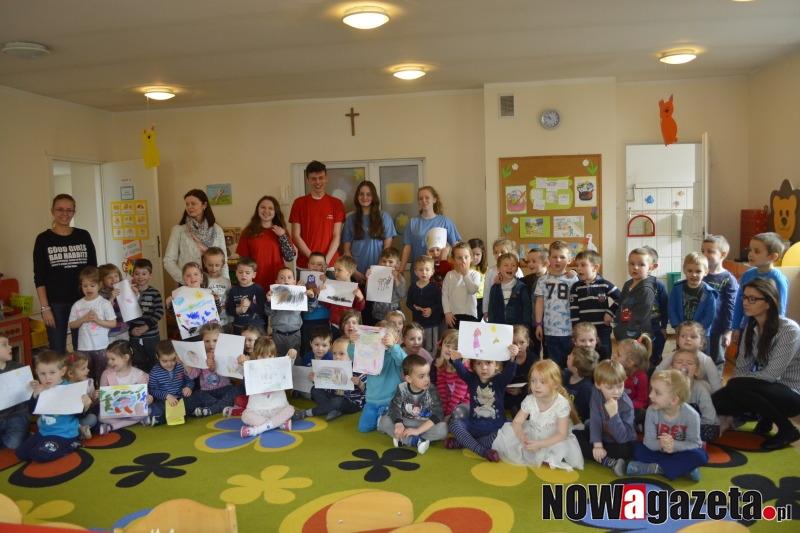 Szkolny Klub Wolontariusza zaprasza do zbiórki książek