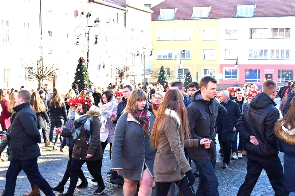 Oficjalny polonez na trzebnickim rynku