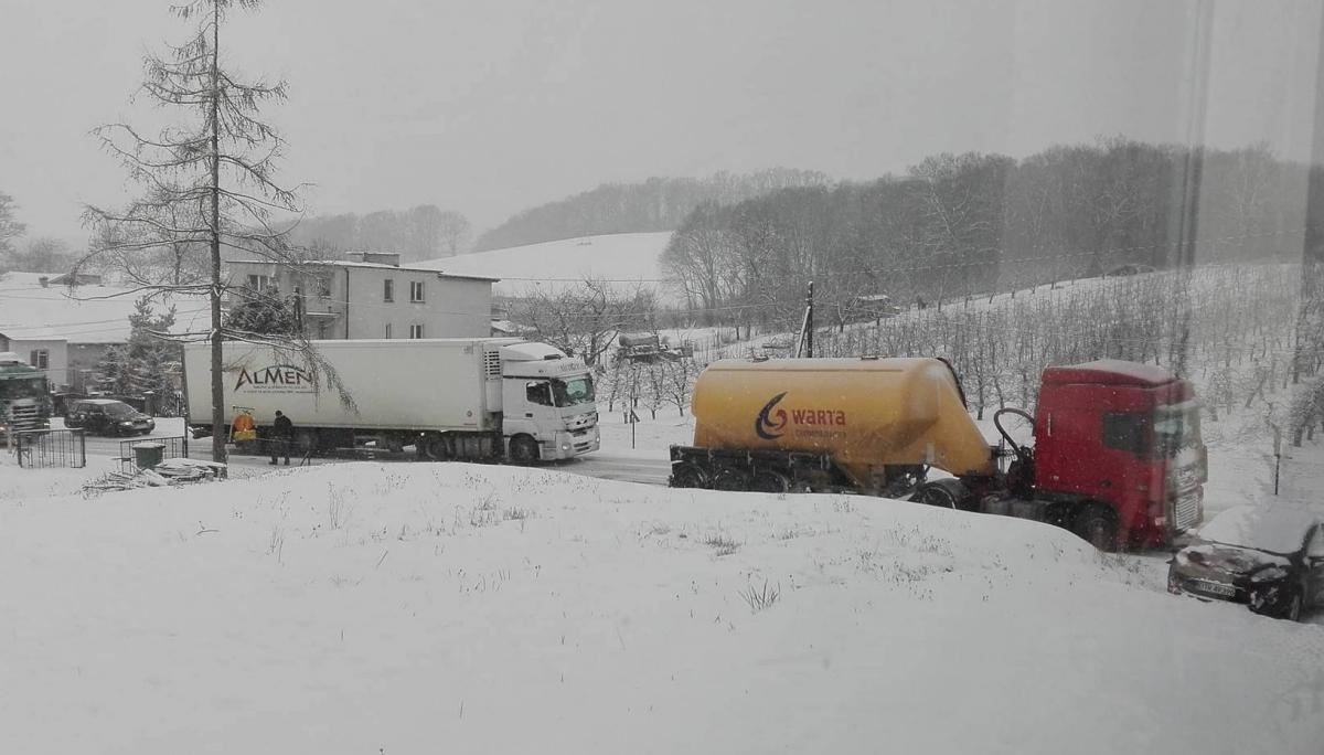 Uważajcie! Droga pomiędzy Obornikami Śl. a Droszowem zablokowana.