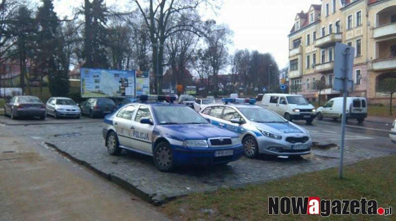 Policjanci rozbili radiowóz