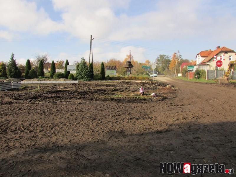 Dworzec tonie w błocie