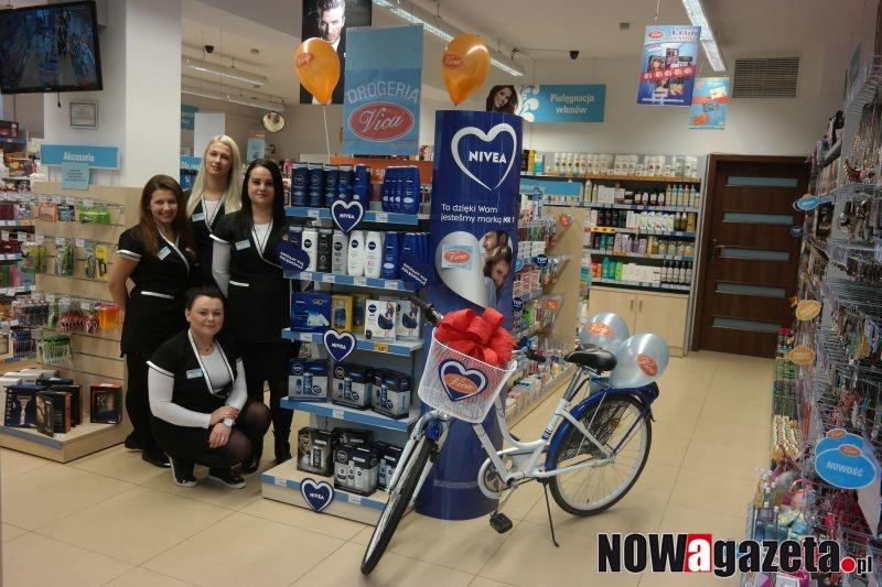 Klientka sklepu wygrała rower w konkursie Drogerii Vica