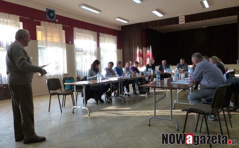Kontrowersyjne obrady w Zawoni