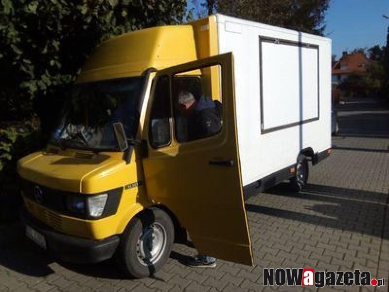Dwaj Ukraińcy ukradli mercedesa