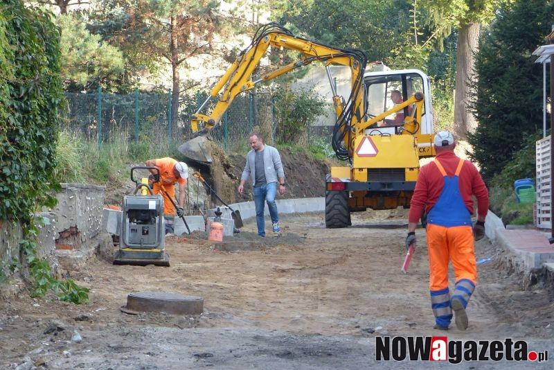 Nowy bruk na ulicy bez nazwy