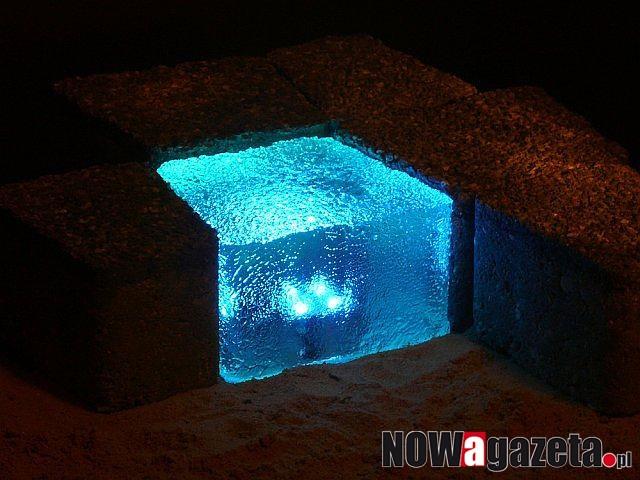 Jak montować kostki brukowe led?