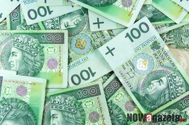Ile zarabiają oborniccy radni? Jakie mają domy i oszczędności?