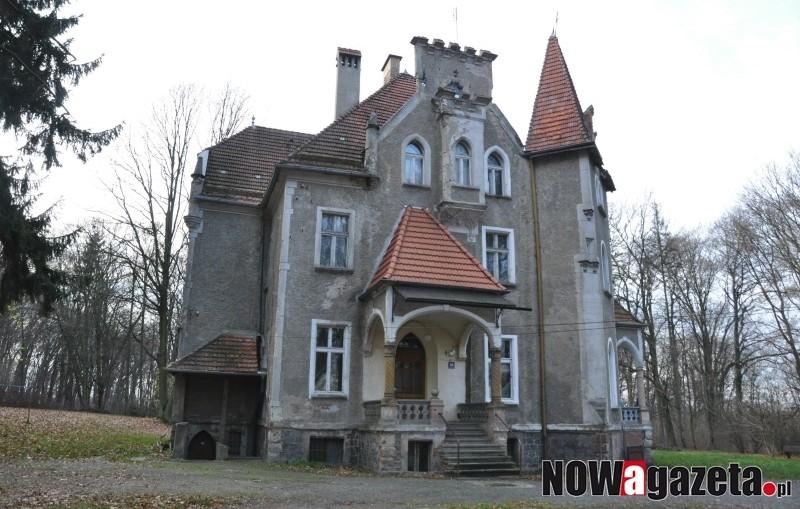 Sprzedaż zamku w Lesie Bukowym niezgodna z prawem?