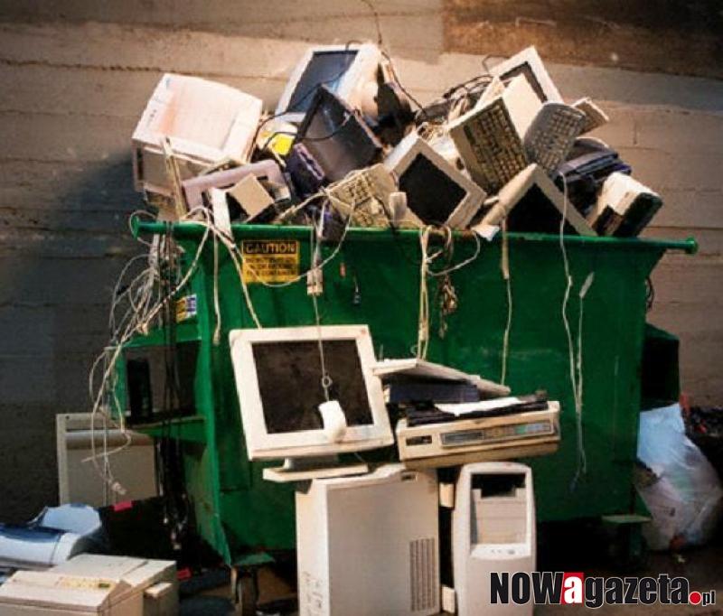 EKOPORADNIK: Gdzie wyrzucić stary telefon i komputer