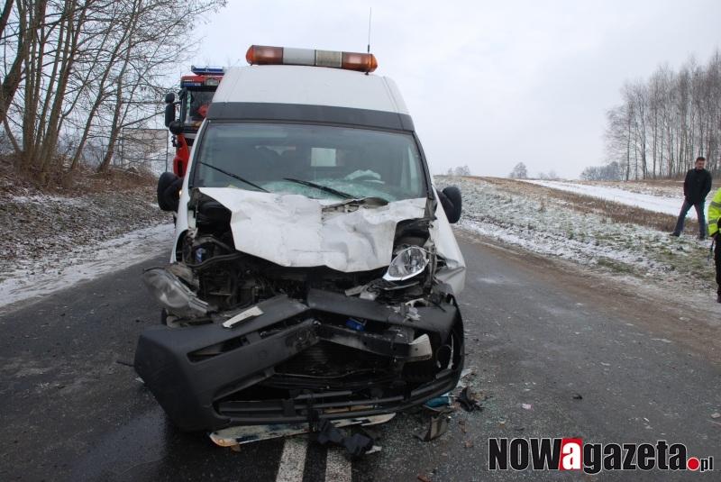 Bez prawa jazdy pojechał na czołówkę