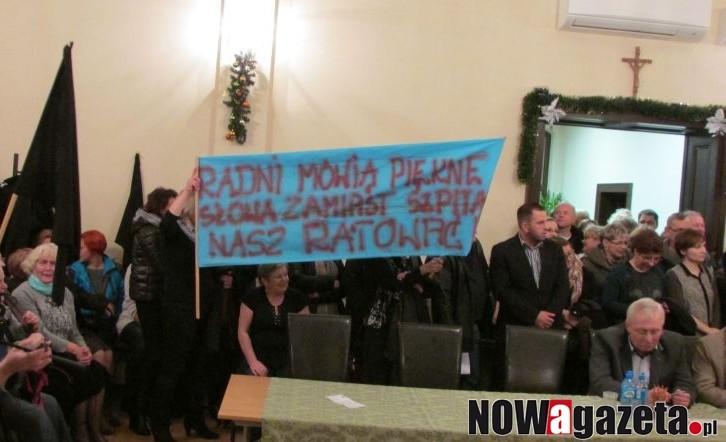 Żenujący spektakl zamiast rzeczowej dyskusji