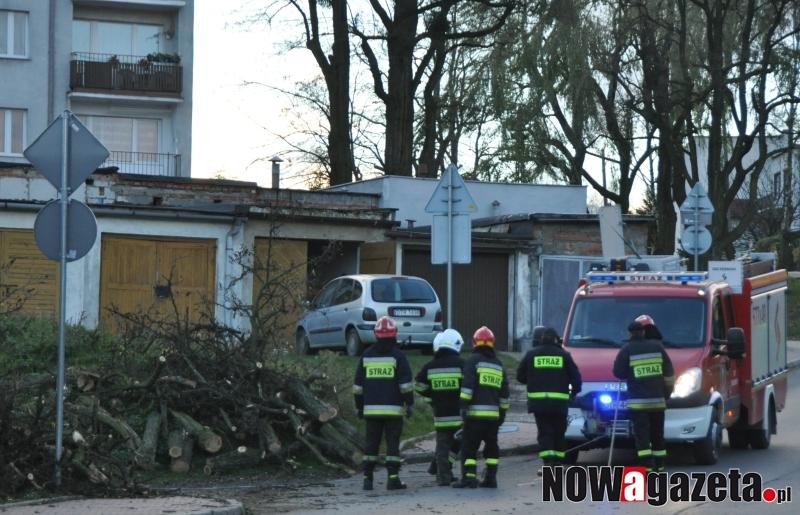 Strażacy walczyli ze skutkami wichury