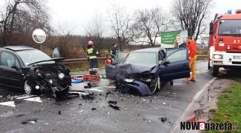 Czołowe zderzenie na Milickiej w Trzebnicy