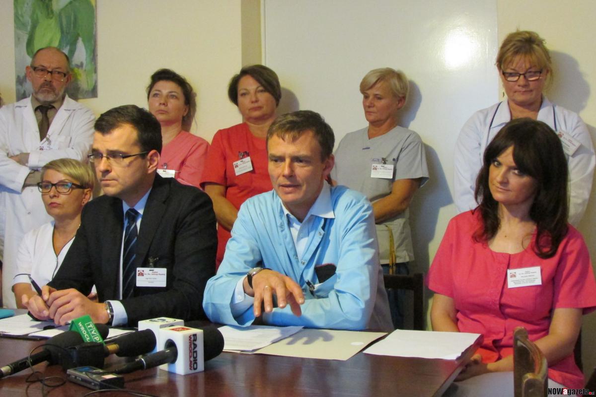 Dyrektor tłumaczył, dlaczego zwolnił dr Domanasiewicza, a w piątek o 16.00 pod szpitalem odbędzie się happening...