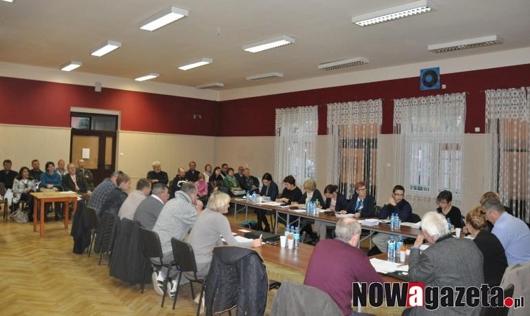 Wiatraki w Zawoni. Kto jest za, a kto przeciw?