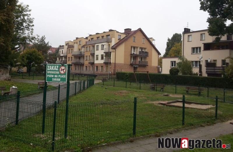 Likwidują plac zabaw. Czy miasto sprzeda ten teren?