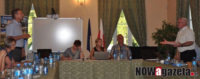 Impas w Radzie Powiatu paraliżuje pracę jednostek