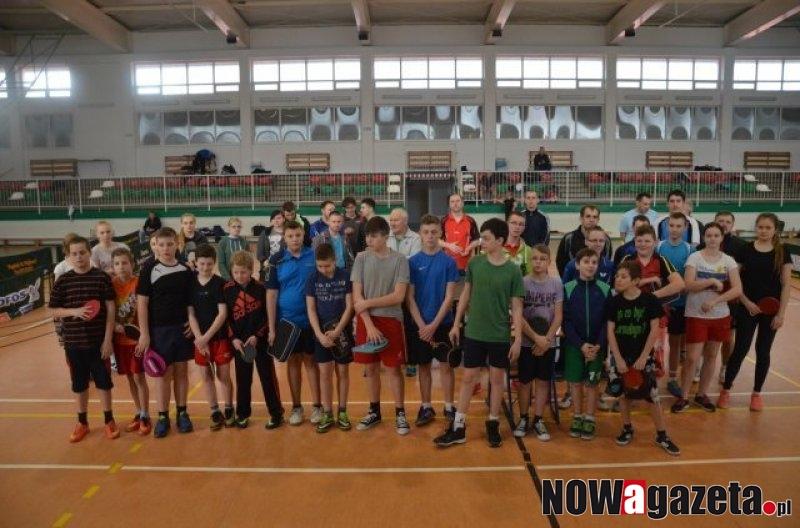 Tenisiści stołowi grali w Żmigrodzie