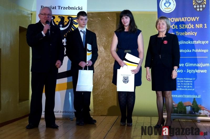 Stypendia starosty rozdane
