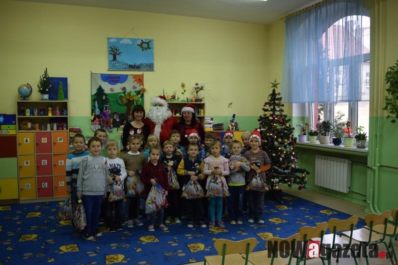 Święty Mikołaj odwiedził uczniów ze Szkoły Podstawowej w Żmigrodzie