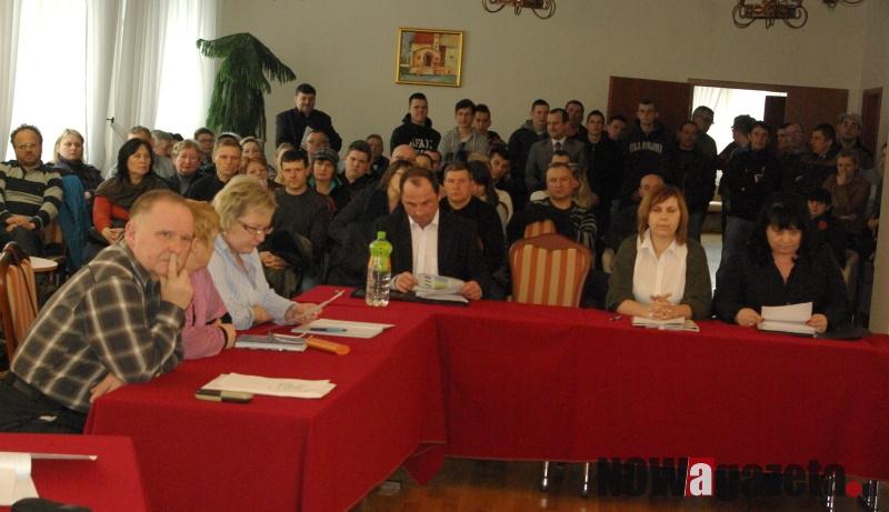 Oborniccy radni jednak podnieśli sobie diety